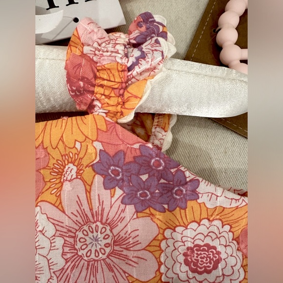 3/$25 Baby 0~3 Mth Haute Hippie Two Piece Outfit - Picture 5 of 11